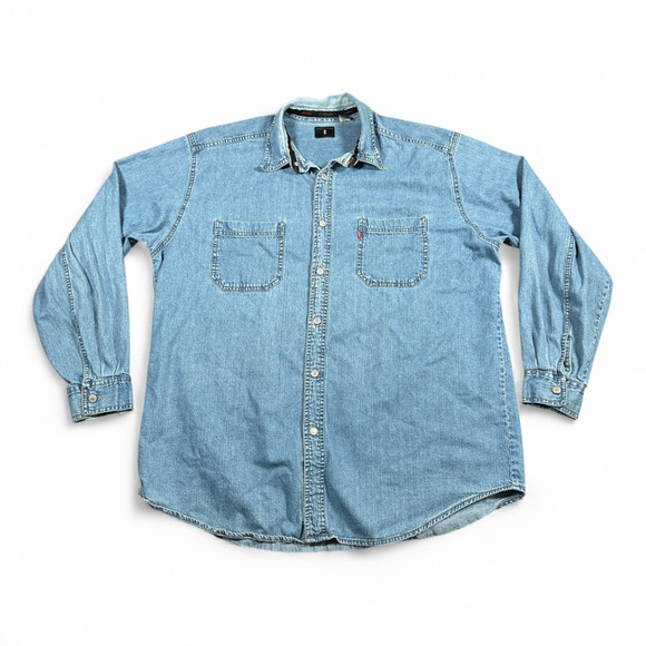 Vintage Levis Shirt Adult LARGE Light Wash Denim Jean Chambray Red Tab 90s - Picture 1 of 9
